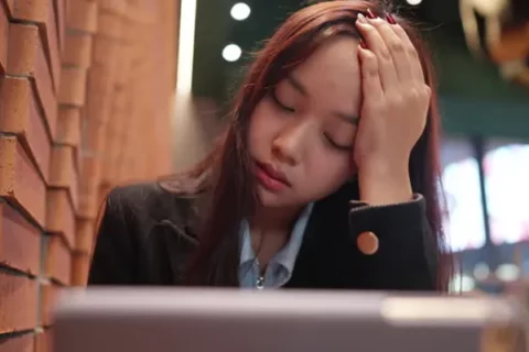送孩子去澳洲冲着移民结果挂科被劝退？家长如何帮孩子规划备用出路