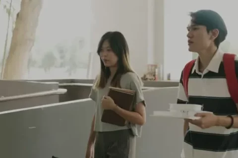 新加坡本科成绩亮红灯？孩子出现这4种变化，家长别等到学籍出问题才发现