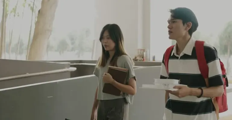 新加坡本科成绩亮红灯？孩子出现这4种变化，家长别等到学籍出问题才发现