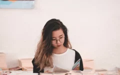 华盛顿大学小组作业不当合作指控应对：个人责任界定与申诉材料组织