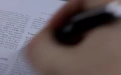 德州大学达拉斯分校留学生因兼职打工超时影响学业，合法解释与学籍保留