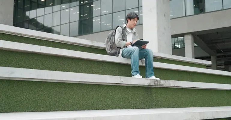 孩子收到英国大学停学警告，家长直接发邮件找校方有效吗？
